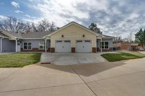 4470 Keith St NW, Cleveland, TN 37312