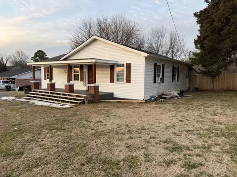 300 Million St, Athens, TN 37303