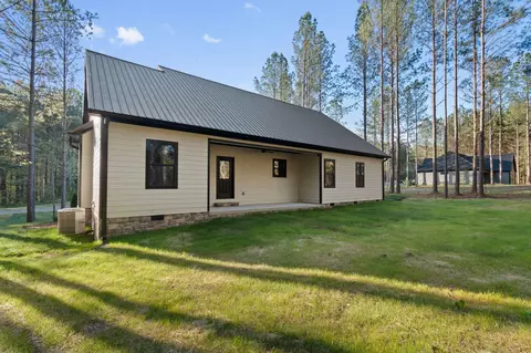 Exterior - 211 Mountain View Cir, Ocoee, TN 37361 photo 4 of 5