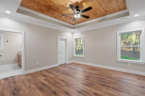Bedroom - 211 Mountain View Cir, Ocoee, TN 37361 photo 3 of 3