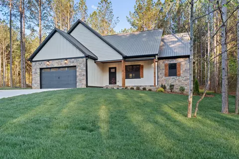 Exterior - 211 Mountain View Cir, Ocoee, TN 37361 photo 3 of 5