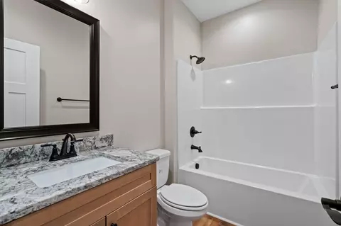 Bath - 211 Mountain View Cir, Ocoee, TN 37361 photo 1 of 5
