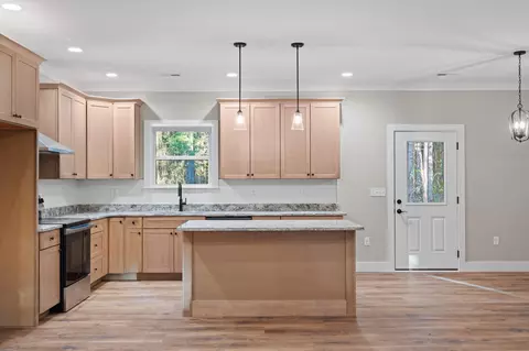 Kitchen - 211 Mountain View Cir, Ocoee, TN 37361 photo 1 of 2
