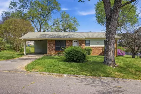 9025 Waconda Shore Dr, Chattanooga, TN 37416