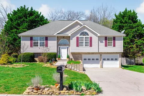 6895 Bucksland Dr, Ooltewah, TN 37363