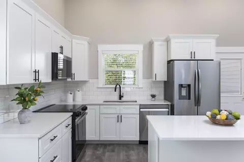 Kitchen - 2153 Old Federal Rd, Ocoee, TN 37361 photo 3 of 5