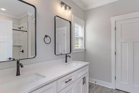 Bath - 2153 Old Federal Rd, Ocoee, TN 37361 photo 1 of 4