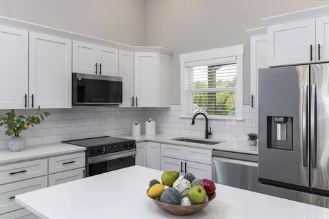 Kitchen - 2153 Old Federal Rd, Ocoee, TN 37361 photo 4 of 5