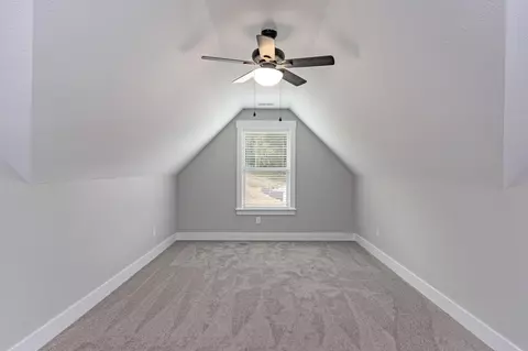 Bedroom - 2153 Old Federal Rd, Ocoee, TN 37361 photo 3 of 5