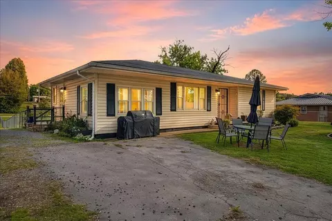 350 Stephens Rd, Greenback, TN 37742