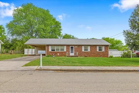 522 Bryson St, Athens, TN 37303