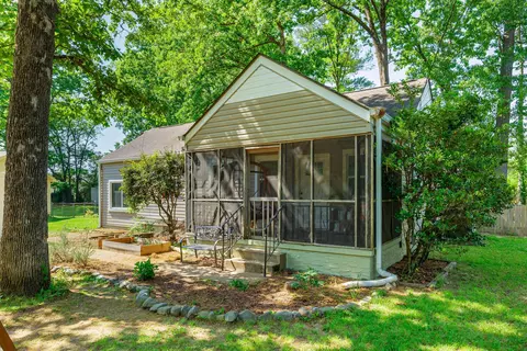 5000 Golfview Dr, Chattanooga, TN 37411