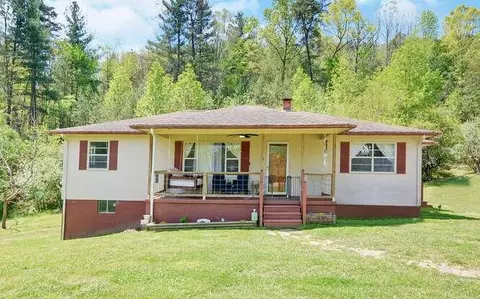 810 Grassy Creek Rd, Copperhill, TN 37317