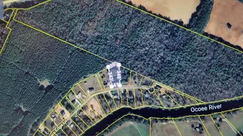 211 Rivers Edge Ln, Benton, TN 37307