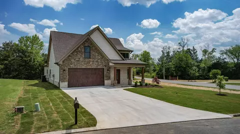 302 Kings Cove Ct NW, Cleveland, TN 37312