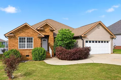 8475 Lexie Ln, Ooltewah, TN 37363