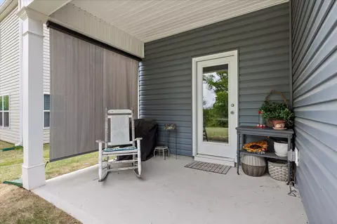 Exterior - 5697 Prickly Loop, Ooltewah, TN 37363 photo 5 of 8