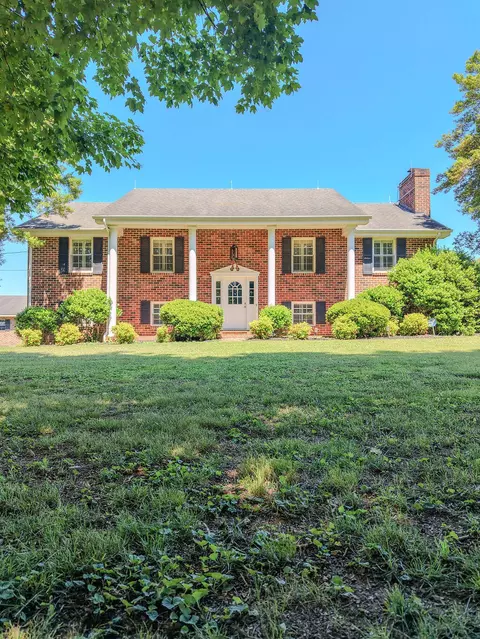 504 N Niota Rd, Englewood, TN 37329