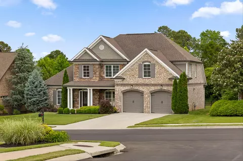7997 Hampton Cove Dr, Ooltewah, TN 37363