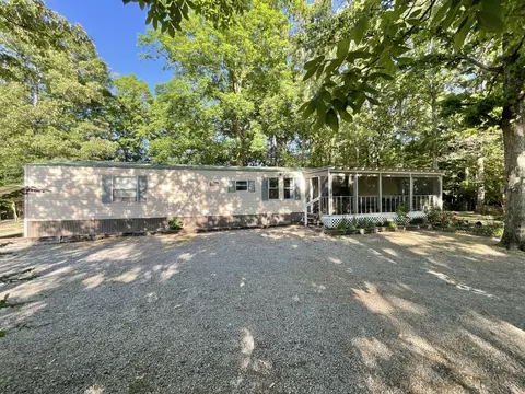 496 Cherokee Dr, Chatsworth, GA 30705