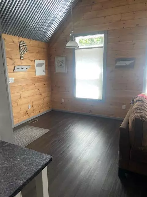 Dining - 102 Lexie Ln, Ocoee, TN 37361 photo 2 of 2