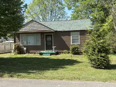 1212 Jones St, Athens, TN 37303