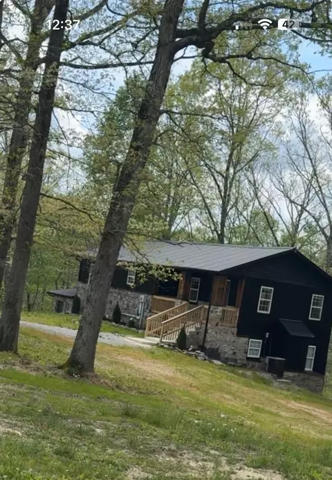 9388 Harrison Ferry Rd, Mcminnville, TN 37110