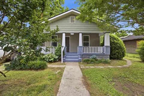 806 Indian Ave, Rossville, GA 30741