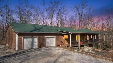 4085 Corinth Rd, Lafayette, GA 30728