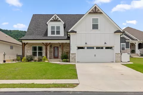 7922 Bear Stone Dr, Ooltewah, TN 37363