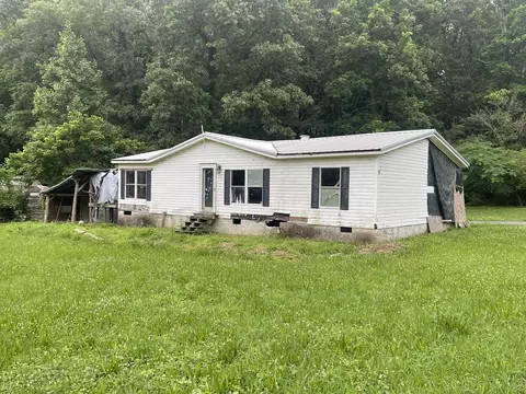 3001 Chase Dr, Rossville, GA 30741