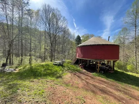 809 State Highway 310, Englewood, TN 37329