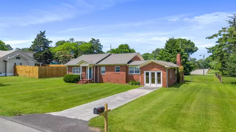 906 Park Ave NW, Cleveland, TN 37311