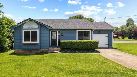 147 Luckyleaf Trl NE, Cleveland, TN 37323