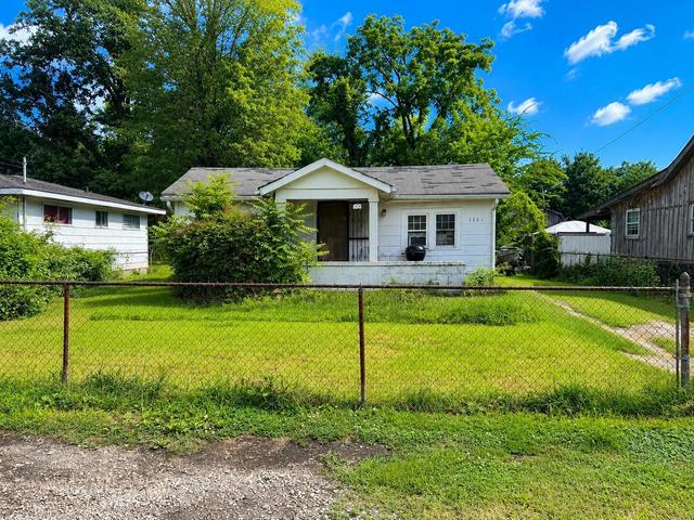 1221 E 35th Street Pl, Chattanooga, TN 37407
