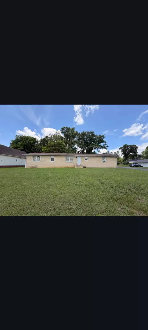 301 Grove Ave NW, Cleveland, TN 37311