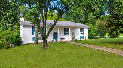 4825 Montcrest Dr, Chattanooga, TN 37416