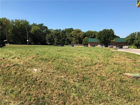 222 N Madison St, Raymore, MO 64083