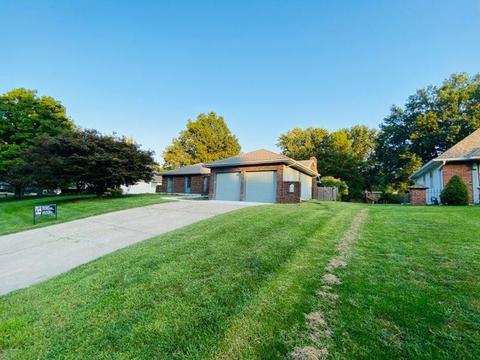 Country Club Gardens Blue Springs Real Estate | Homes for Sale in