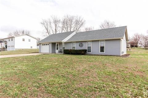 10 Windsor Homes For Sale Windsor Mo Real Estate Movoto