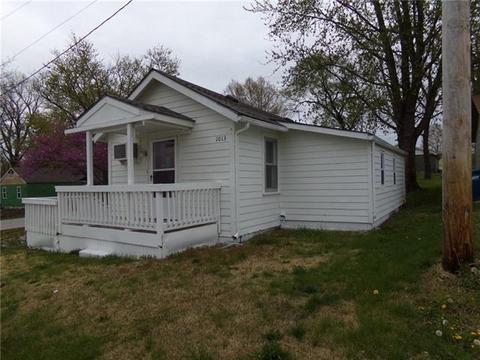 53 Crystal Lakes Homes For Sale Crystal Lakes Mo Real Estate Movoto