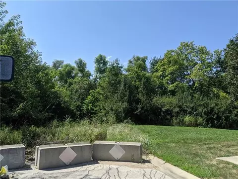 Madison Drive, Raymore, MO 64083 photo 6
