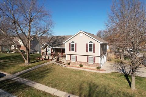 Oak Tree Farms Lees Summit Mo Real Estate Homes For Sale Movoto