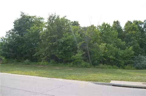 6912 N Norton Ave, Gladstone, MO 64119