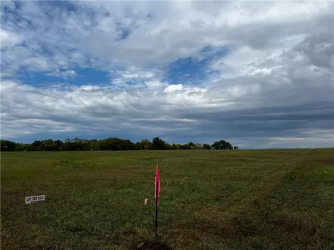 00001 Ferguson Rd, Ozawkie, KS 66070
