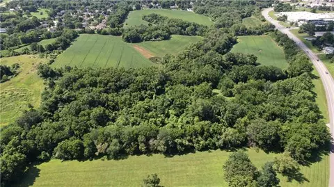 4411 Rochester Rd, Saint Joseph, MO 64506