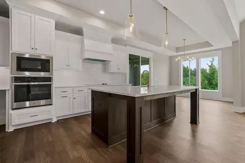 24625 W 126th Ter, Olathe, KS 66061