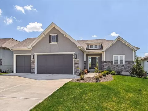 16181 W 166th Ct, Olathe, KS 66062