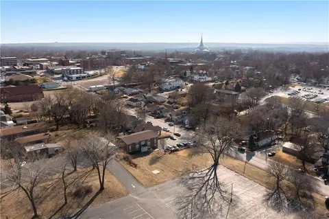 525 N Osage St, Independence, MO 64050