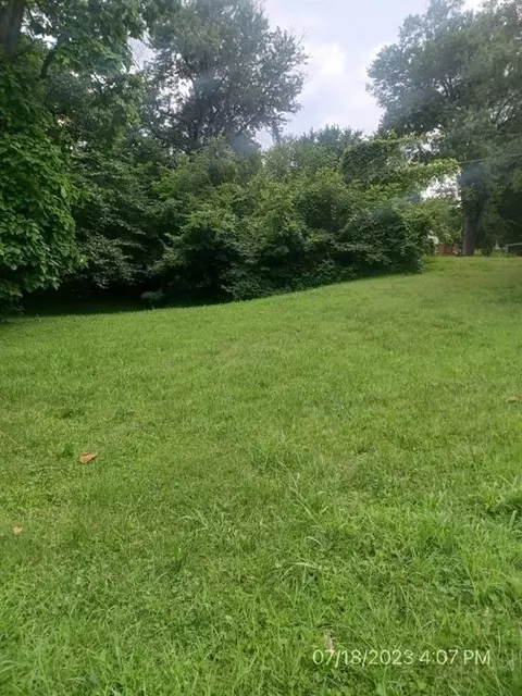 10300 E Norledge Ave, Independence, MO 64053 photo 6